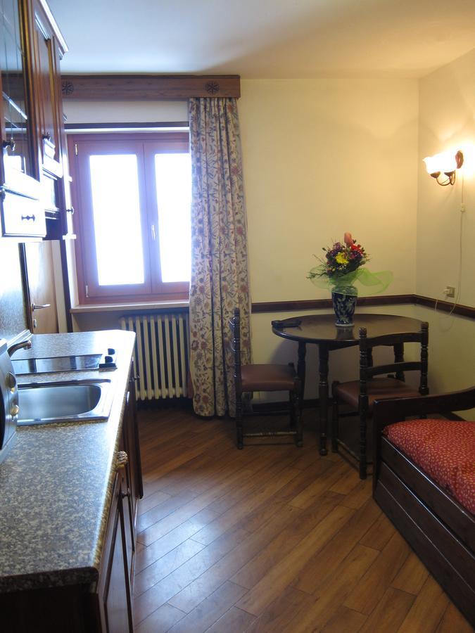 بيريوِل تْشيرفينيا Residence Castelli المظهر الخارجي الصورة