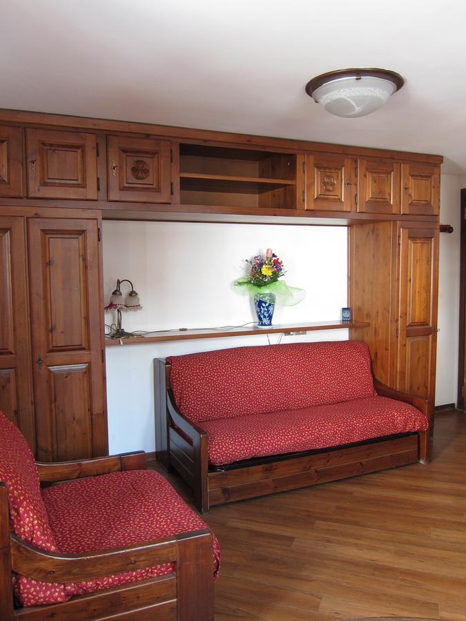 بيريوِل تْشيرفينيا Residence Castelli المظهر الخارجي الصورة