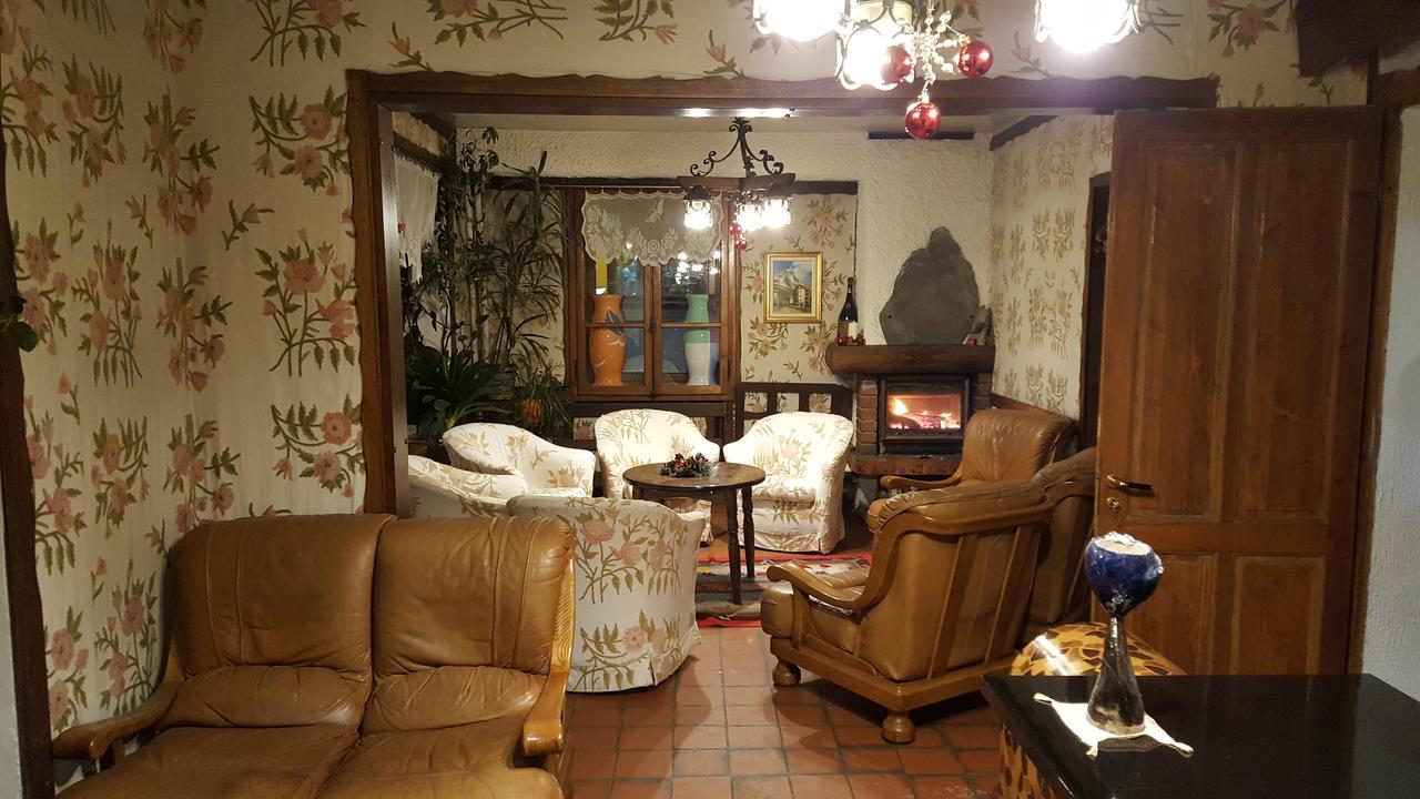 بيريوِل تْشيرفينيا Residence Castelli المظهر الخارجي الصورة