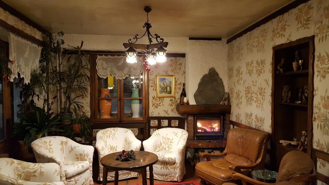 بيريوِل تْشيرفينيا Residence Castelli المظهر الخارجي الصورة