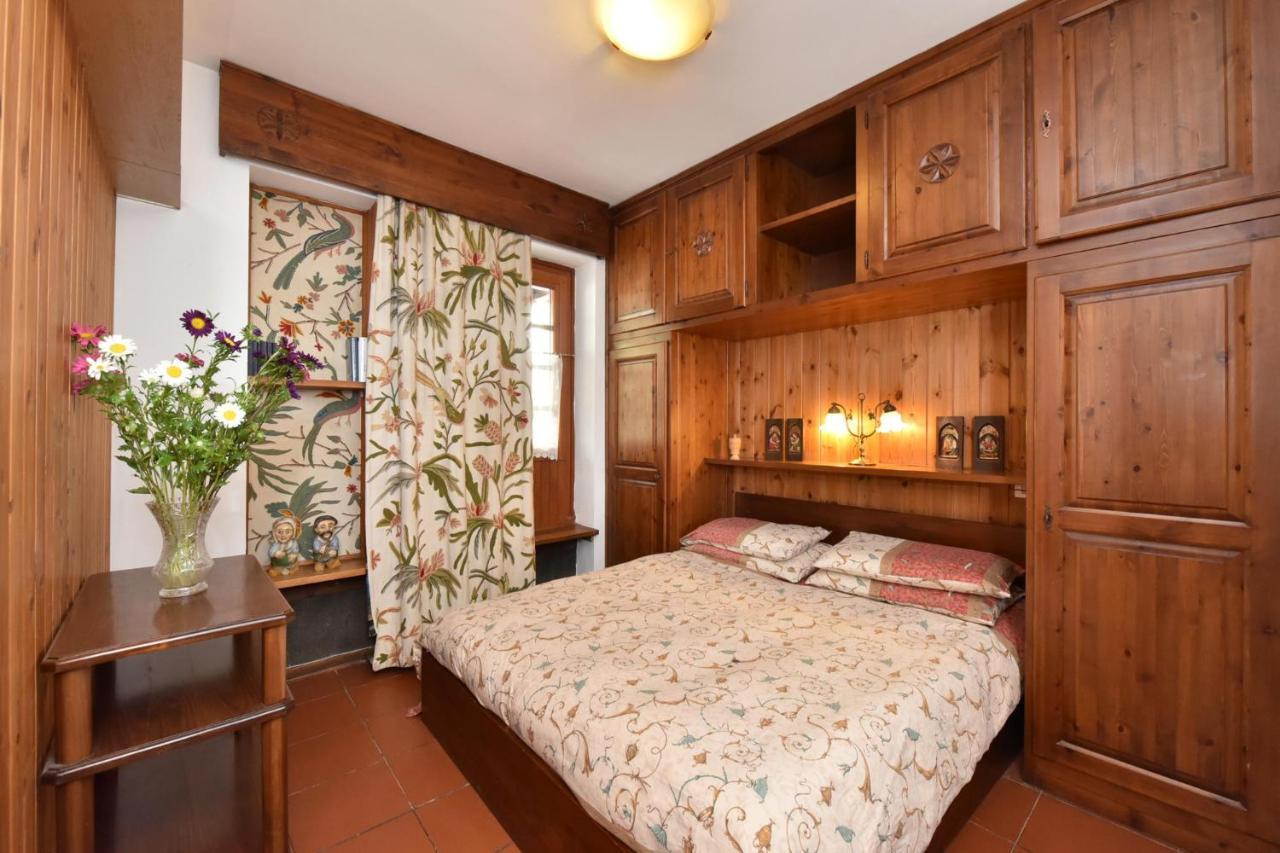 بيريوِل تْشيرفينيا Residence Castelli المظهر الخارجي الصورة