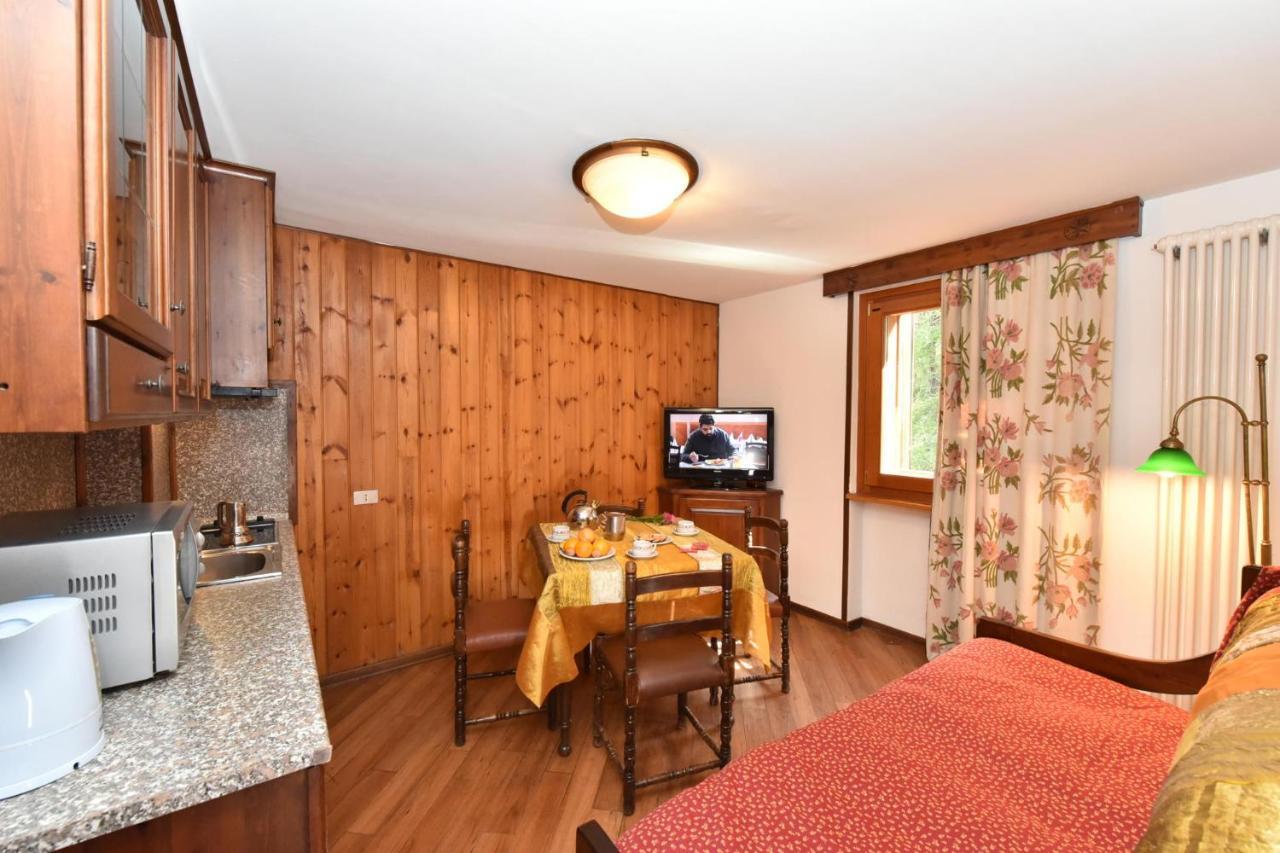 بيريوِل تْشيرفينيا Residence Castelli المظهر الخارجي الصورة